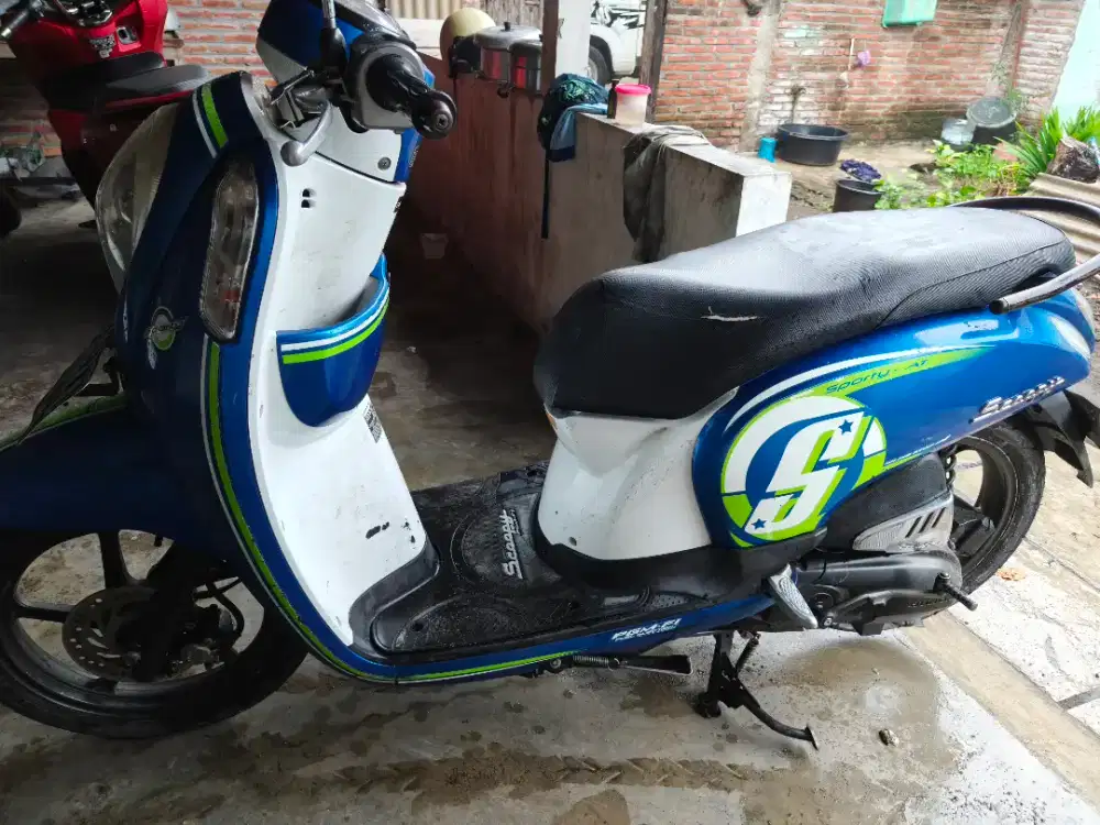 Scoopy esp ISS THN 2016 plat AB sleman