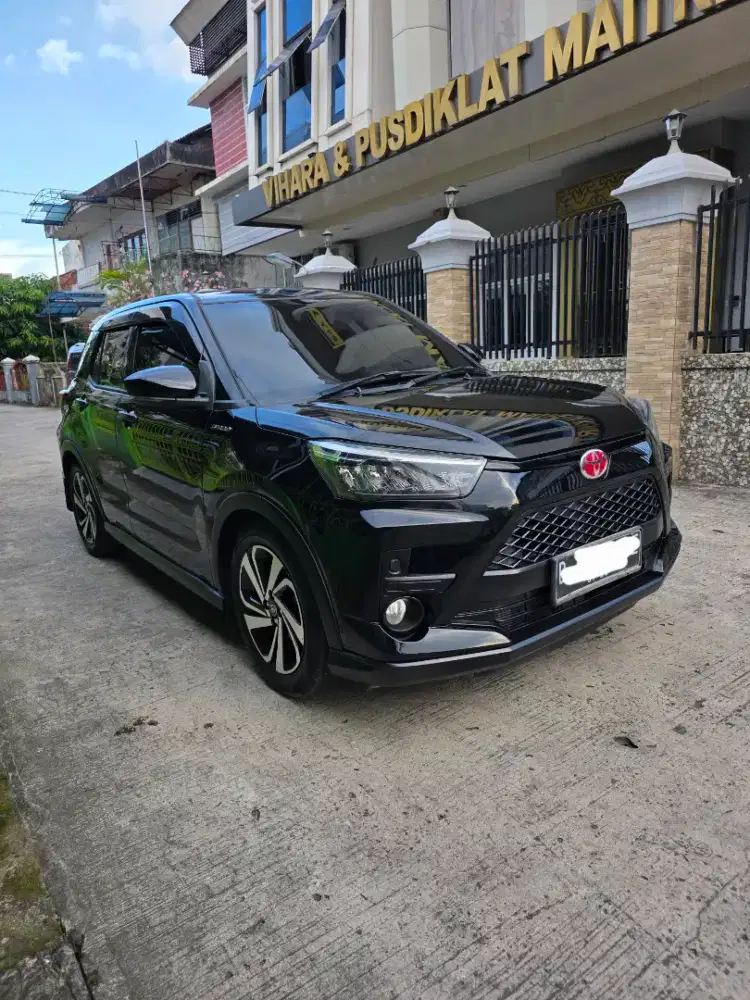 Raize 1.0 turbo G manual 2021