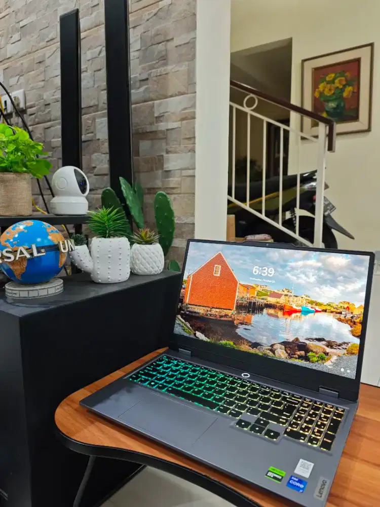 Laptop Lenovo LOQ Interl Core I7 13650HX RTX3050 x rog msi