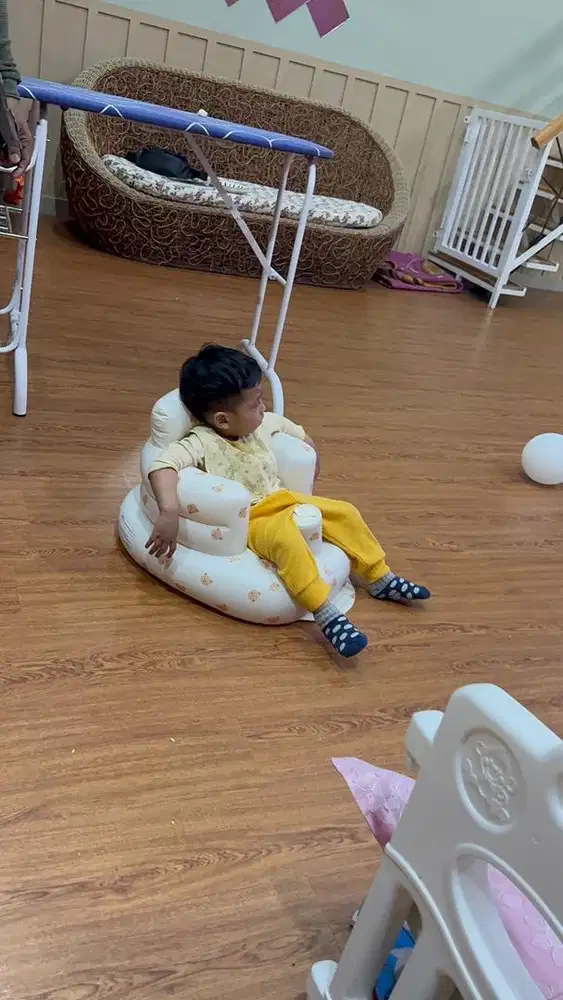 Mencari Asisten Rumah Tangga