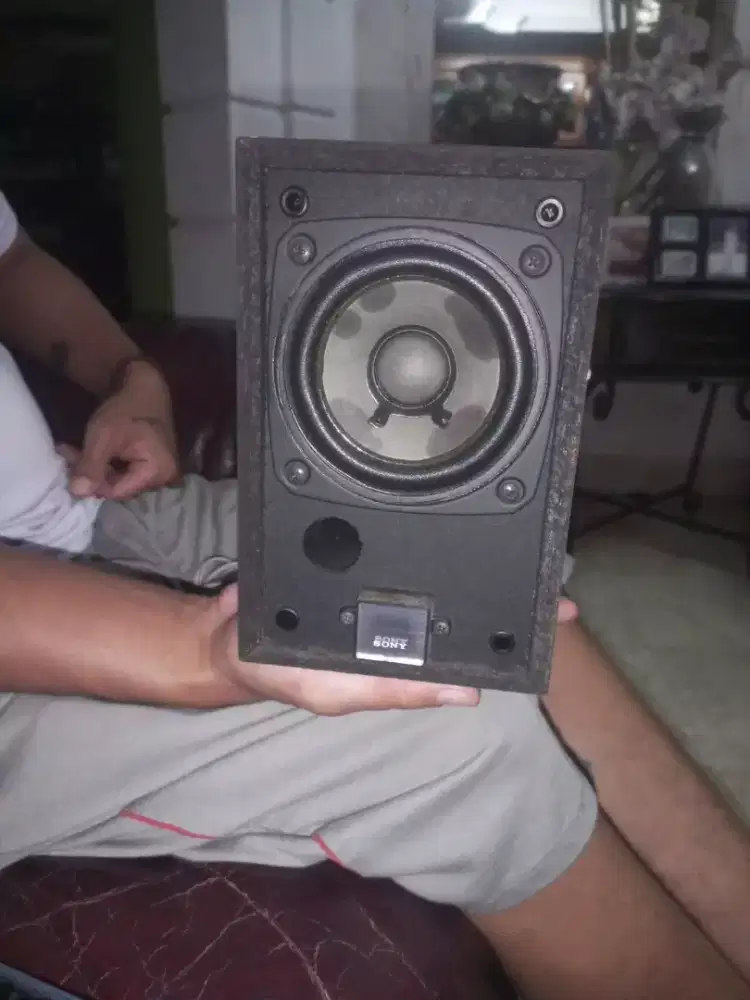 1 BUAH SPEAKER SONY