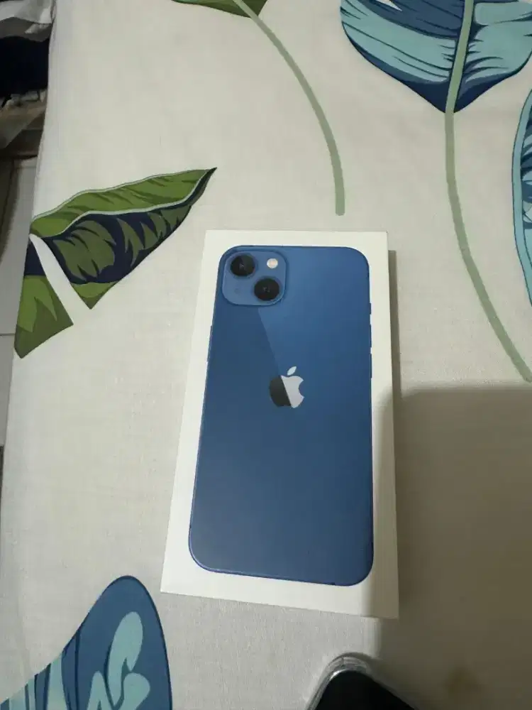 Dijual cepat iPhone 13 128GB ex IBOX