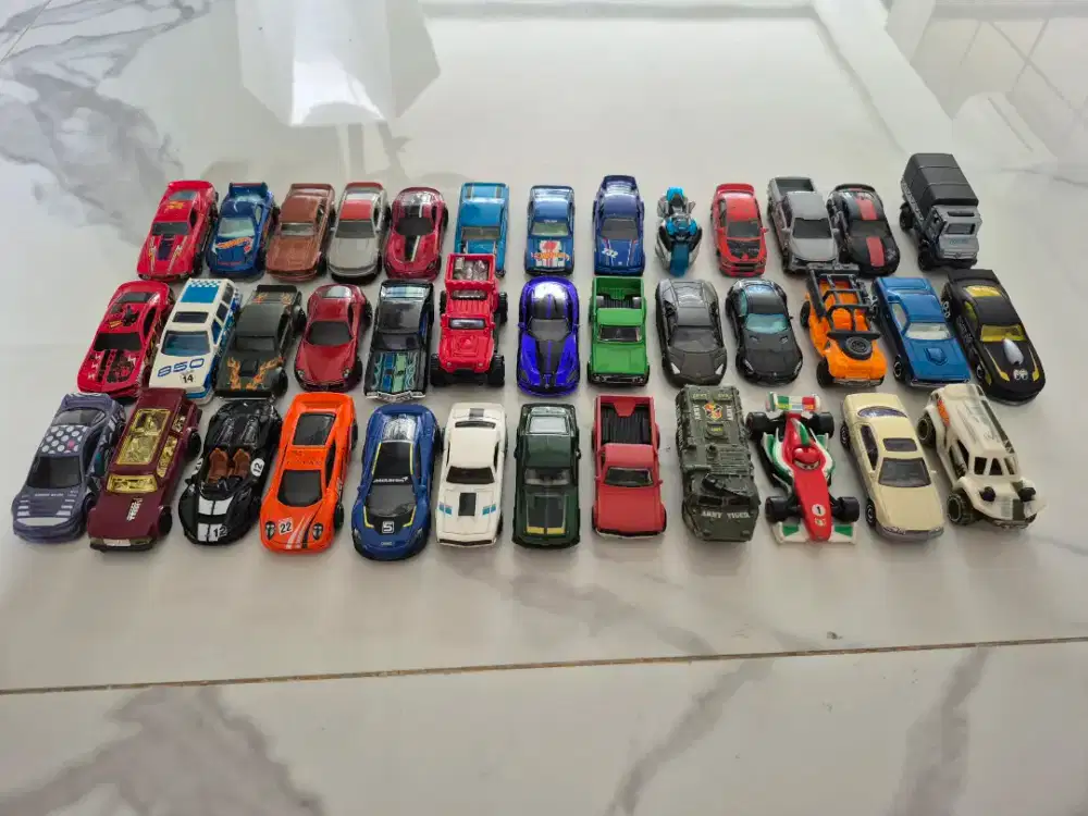 Kumpulan Diecast Hot Wheels & Tomica