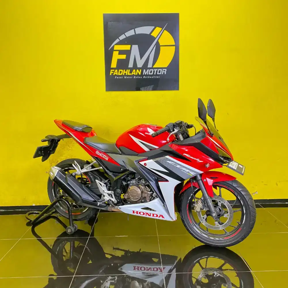 Cash Credit DP Ringan Honda Cbr 150 tahun 2018 full orisinil