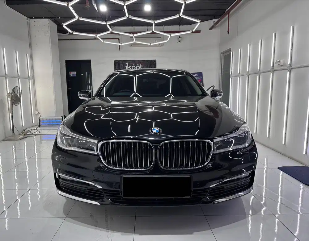 [ LOW KM ] BMW 730Li 2017 /Mercy S400/camry