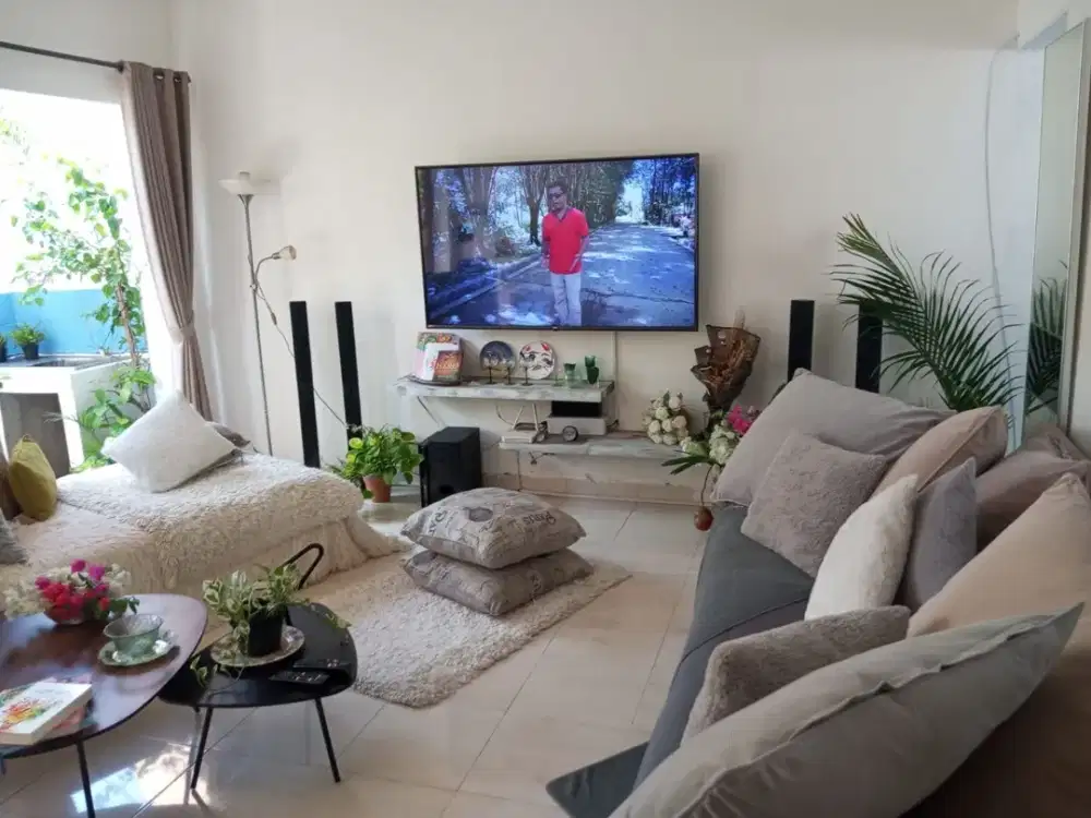 JUAL CEPAT: RUMAH SEMI VILLA + KOLAM RENANG PRIBADI di JIMBARAN!