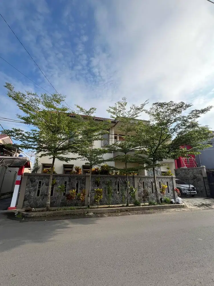 Dijual Rumah Strategis jalan utama Perumnas Cisalak Kota Tasikmalaya