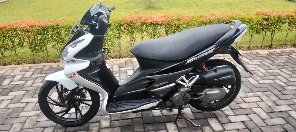 Skywave 2009 putih hitam orisinil