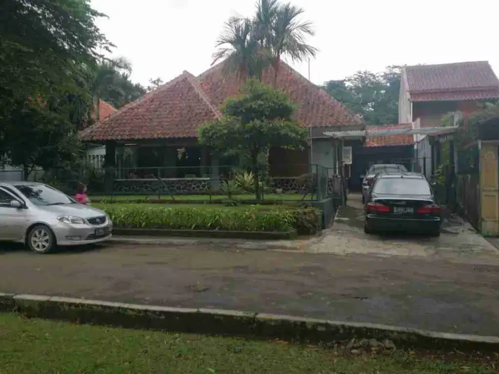 DIJUAL RUMAH AREA TERBAIK, AREA KOLONIAL & ASRI/ADEM DI KOTA BOGOR DI KOMPLEK TAMAN KENCANA, BOGOR TENGAH, KOTA BOGOR