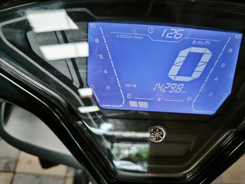 Jual aerox ABS thn 2024, km minim jarang pakai cuma utk beli makan aja