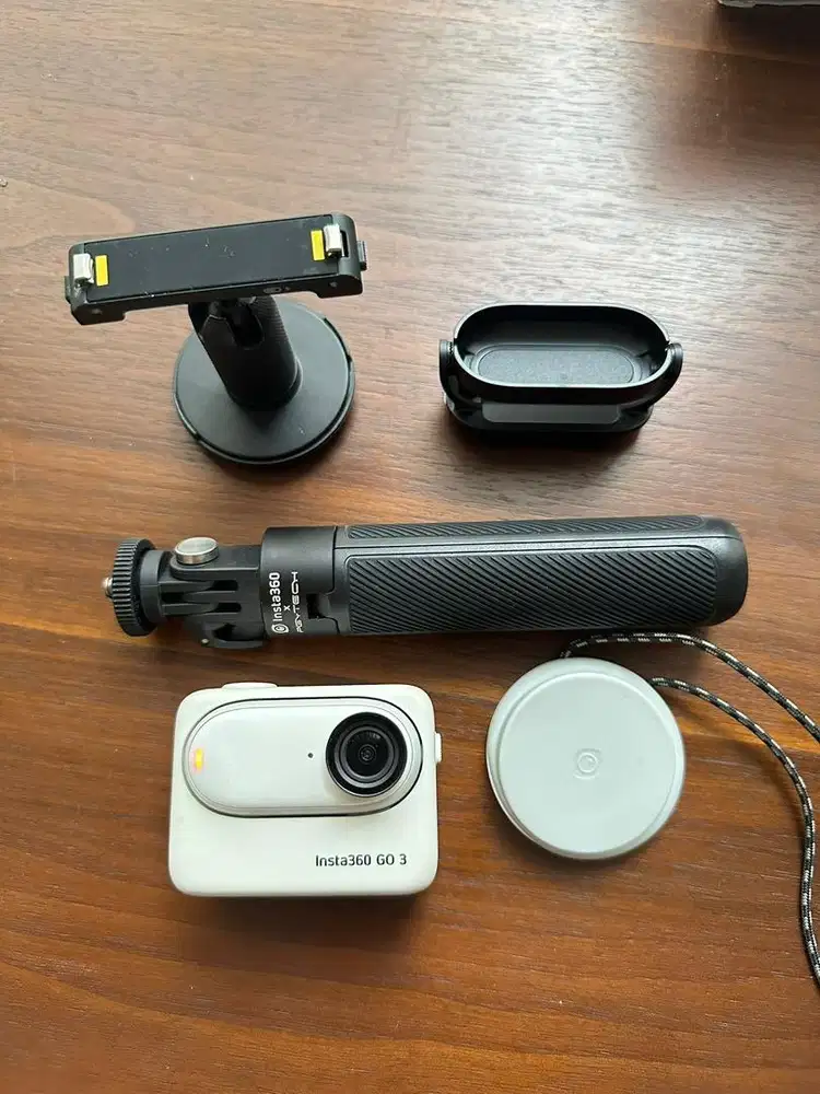 Insta360 Go3 Lengkap Dengan Accesoriesnya