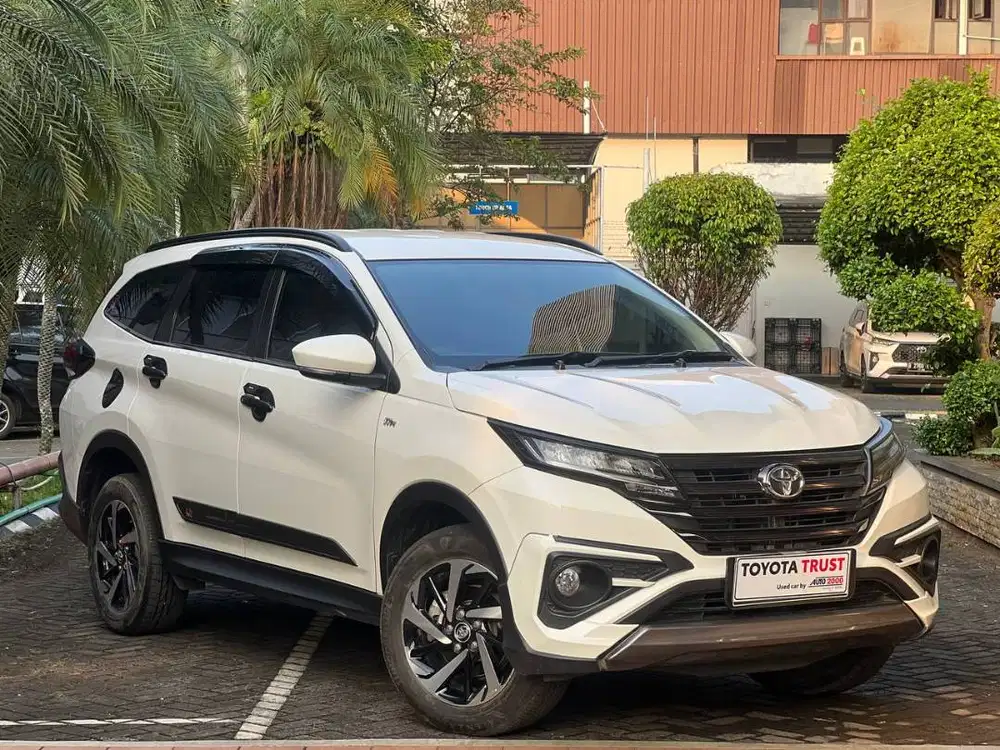 Termuraaahh..! Toyota Rush 1.5 GR Sport AT 2022