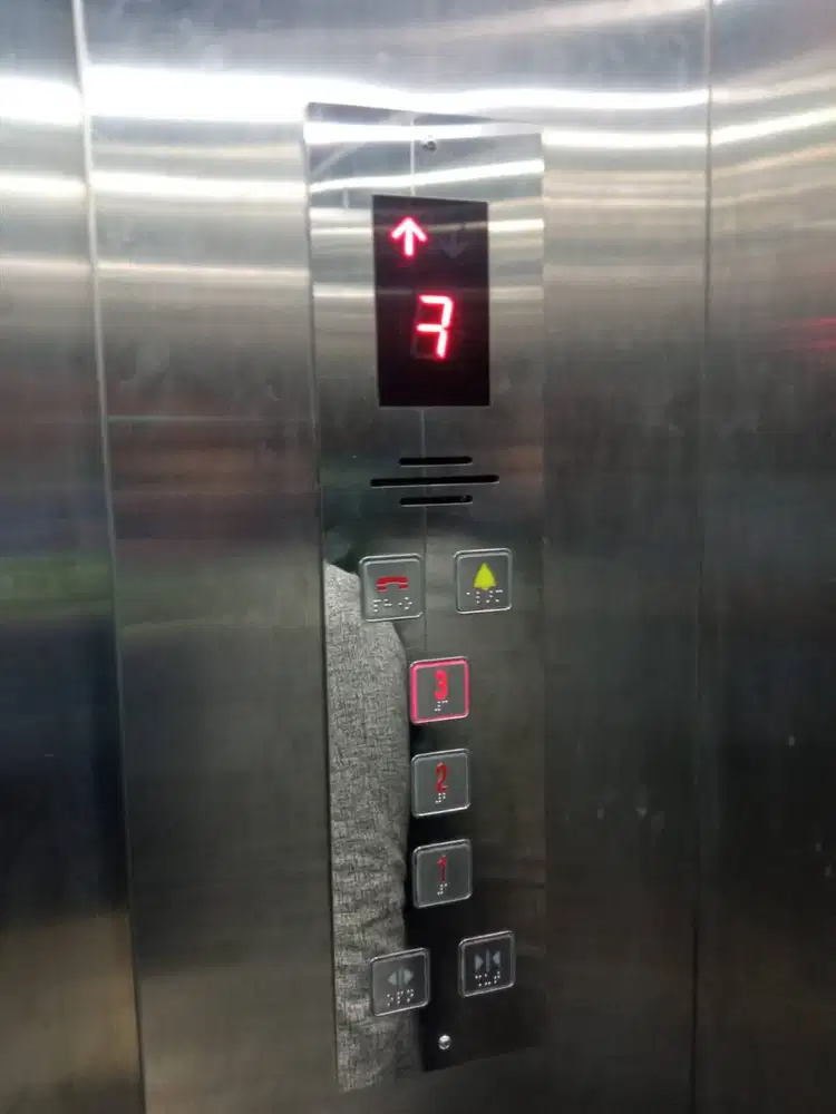 SERVICE & INSTALASI LIFT/ELEVATOR DAN ESCALATOR