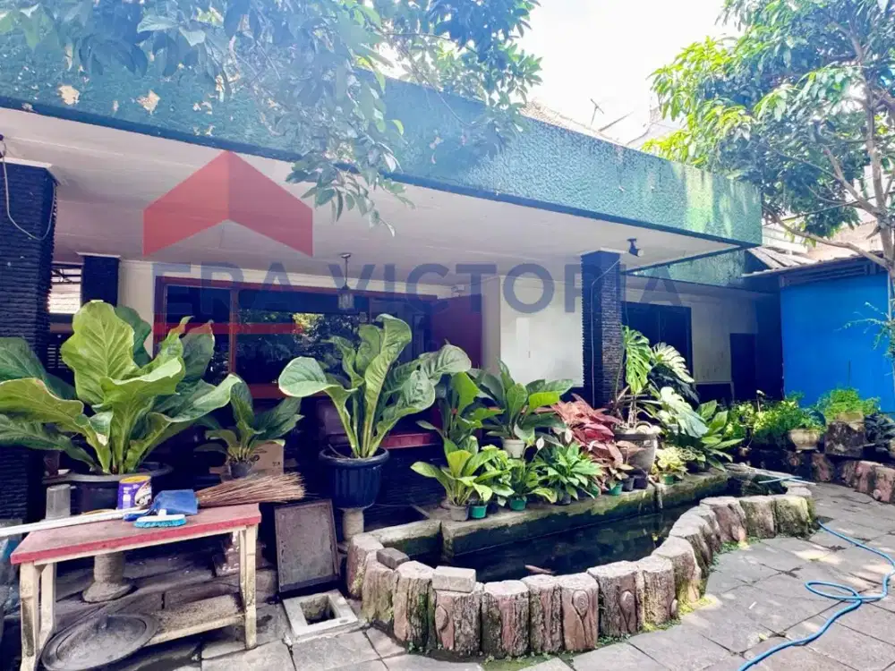 Rumah Vintage Tengah Kota Malang Dekat MOG Cocok untuk Guesthouse & Bisnis