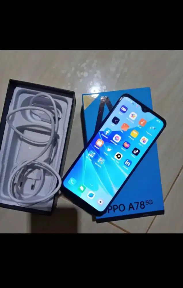 Oppo a78 5g ram 8+4/256 gb