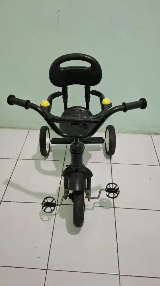 Sepeda Anak Roda Tiga
