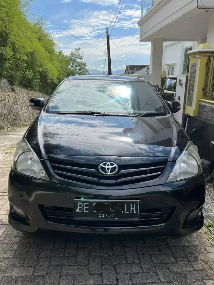 Dijual Inova V luxury matik 2008