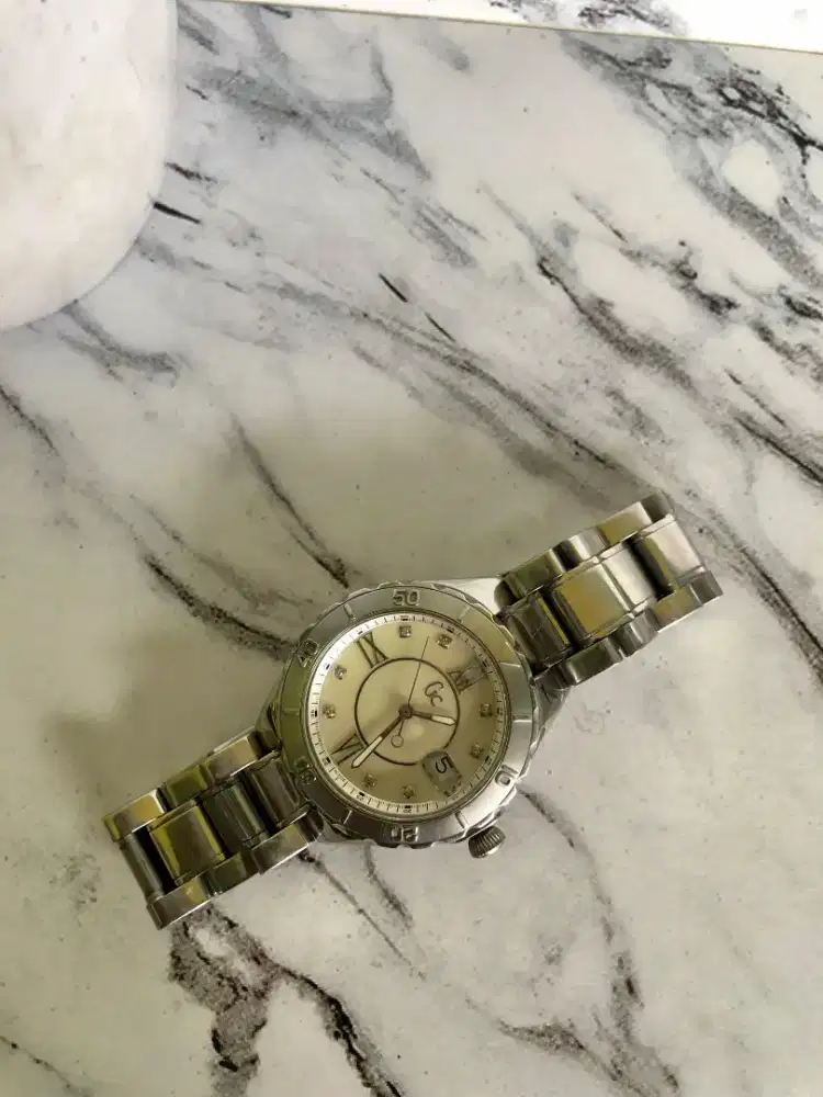 Jam tangan gues colection GC28503M