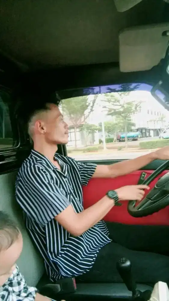 Siapa tau ada yg membutuhkan supir pribadi saya siap sim A aktif