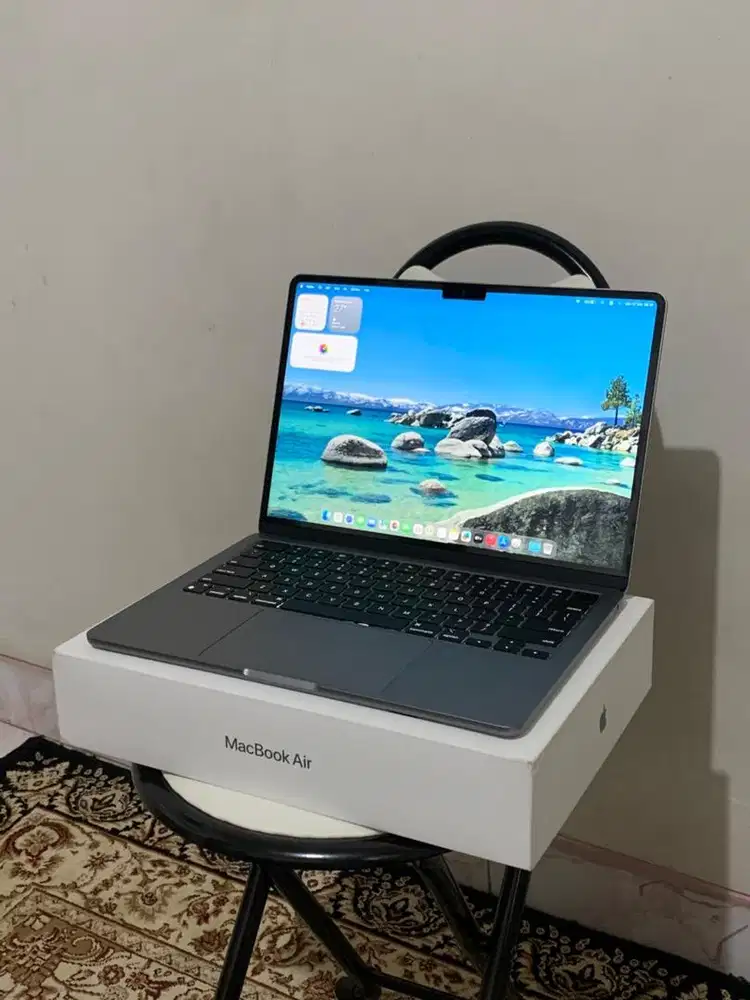 MacBook Air 2024 M3 13 inch 8/256