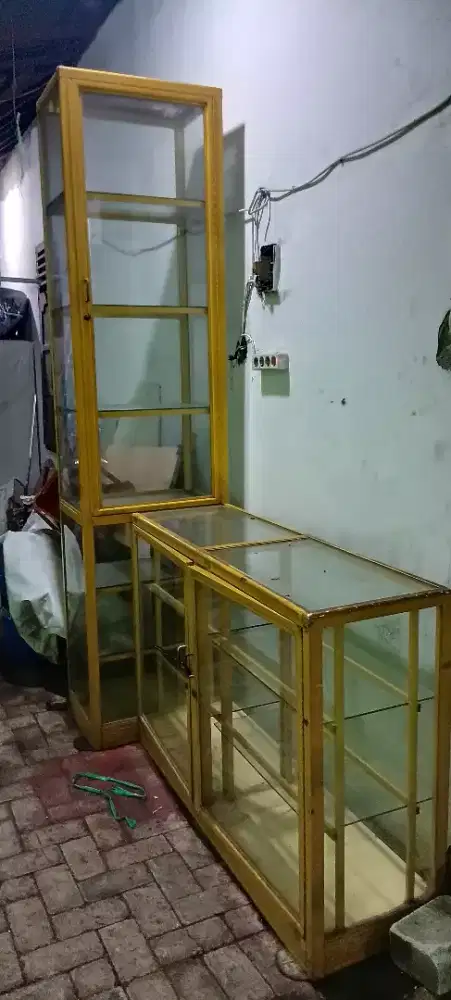 BU POOLL !!!  DI JUAL ETALASE MODEL L