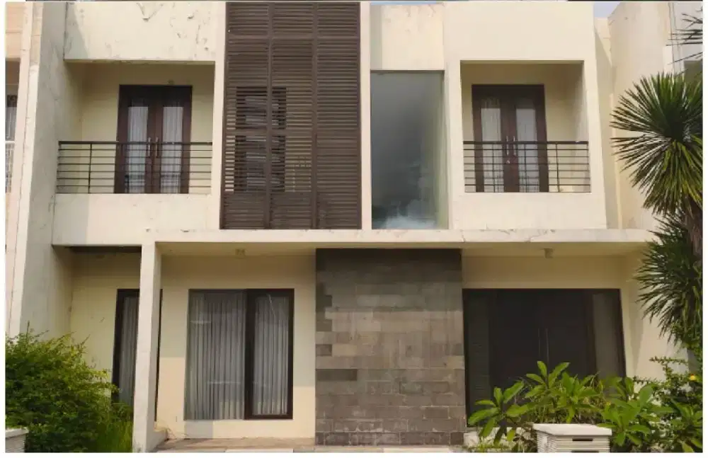 Jual rumah siap huni Pakuwon indah