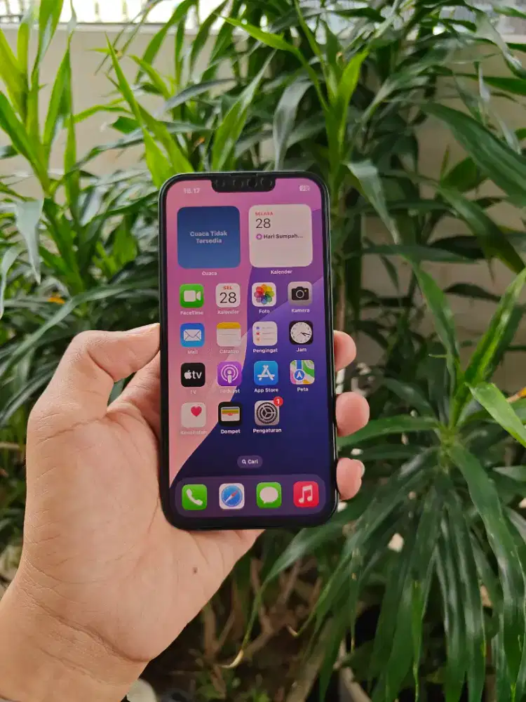 iPhone 13 128 GB Lengkap Ibox