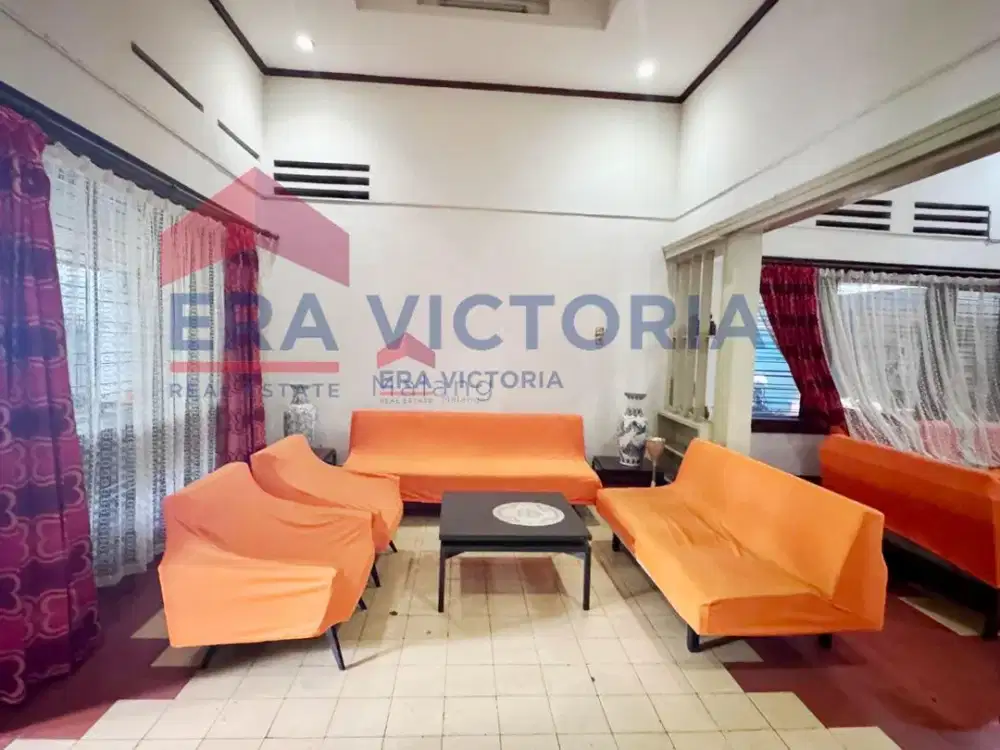 Rumah Vintage Terawat Jalan Lebar di Pusat Kota Malang Ideal untuk Guesthouse & Cafe