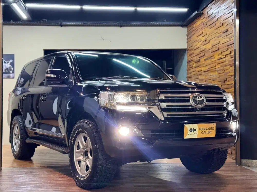 Toyota Land cruiser bensin japan spek 2008 facelift 2018