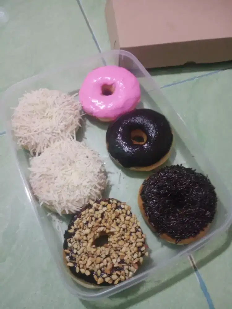[3] Donat medium homemade varian rasa