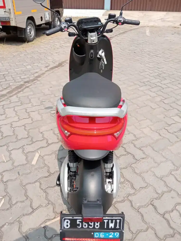 Dijual Motor Listrik Rakata S9 Tahun 2024