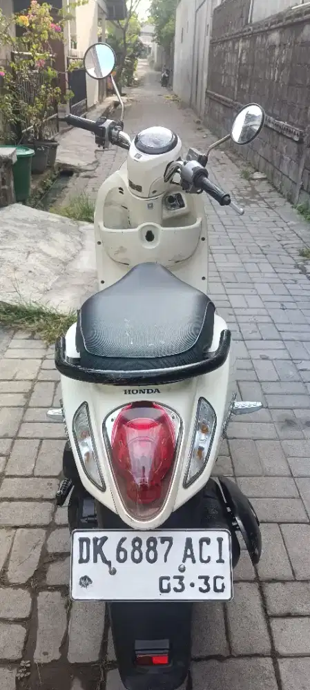 Honda Scoopy 2015