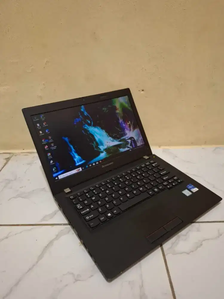Lenovo Thinkpad K2450
LEPTOP bisnis Tangguh, desain elegan dan