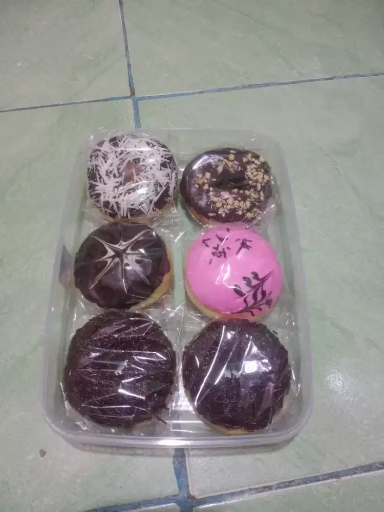 Donat varian mix rasa