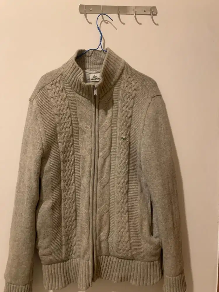 Jaket Lacoste abu