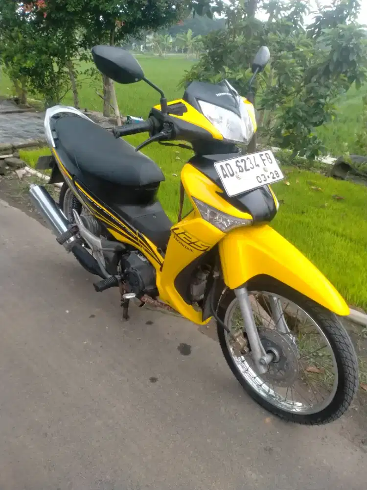 Supra 125 2008 asli kuning komplit pajak on ex orang tua