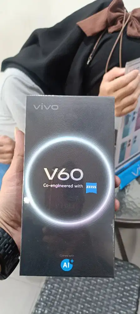 VIVO V60 5G RAM 8GB ROM 256GB CAMERA ZEISS