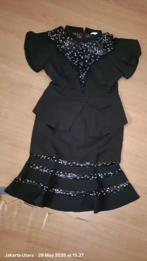 Dress Hitam mewah