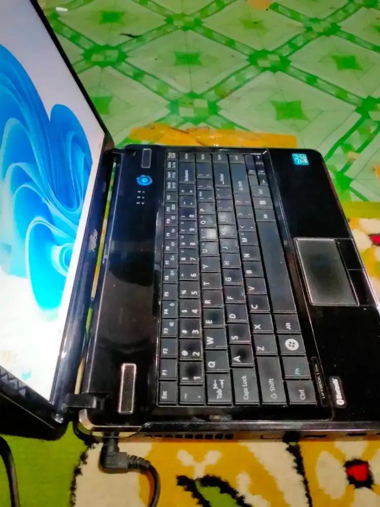 Laptop bekas bagus