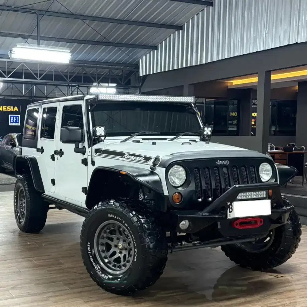 Jeep JK Sport 3.6L Pentastar 2013  
Full Acc