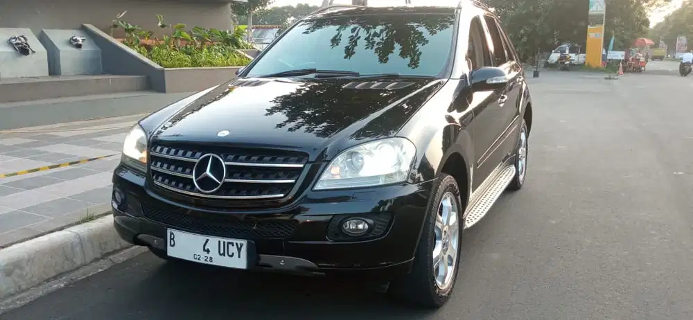 Mercedez ML350 Hitam 2008 Automatic Kondisi Prima