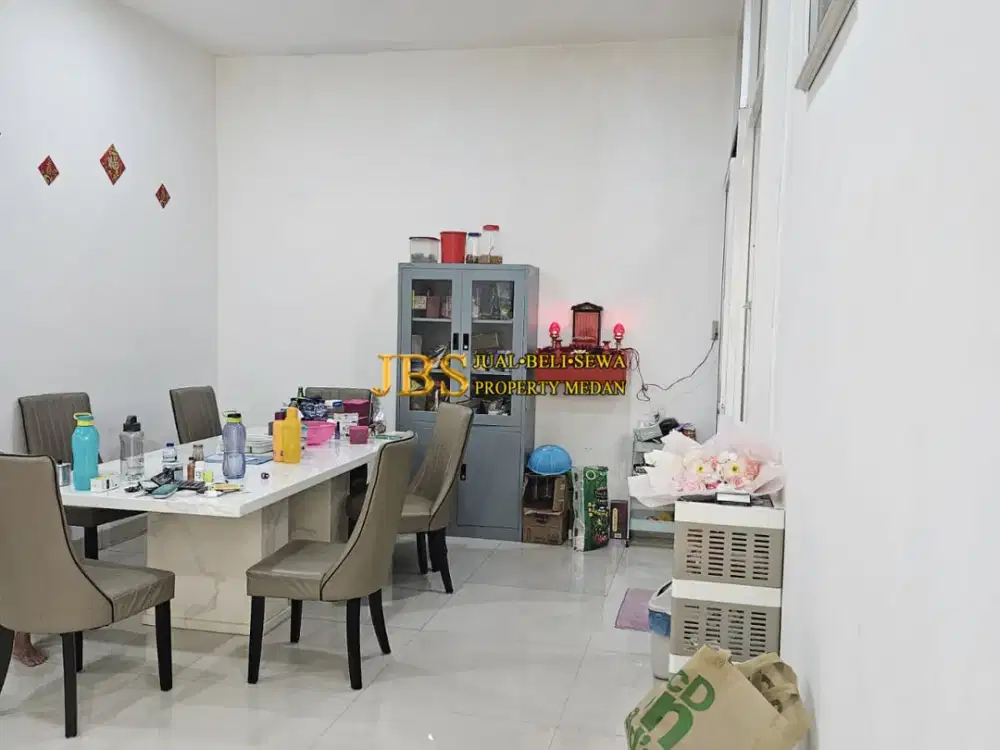 Jual Villa 2,5 Tingkat di Komplek Mutiara Residence Jalan Mutiara 5