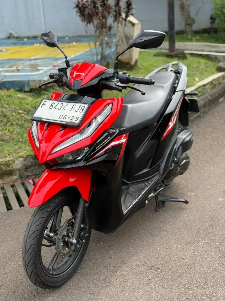 Honda Vario 125 Gen 2 Thn 2024 Merah Hitam Mulus