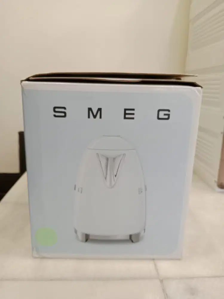Kettle smeg baru