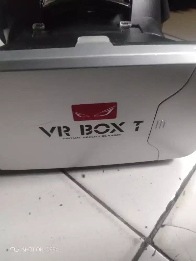 VR BOX T alat untuk lihat vidio 3D di HP