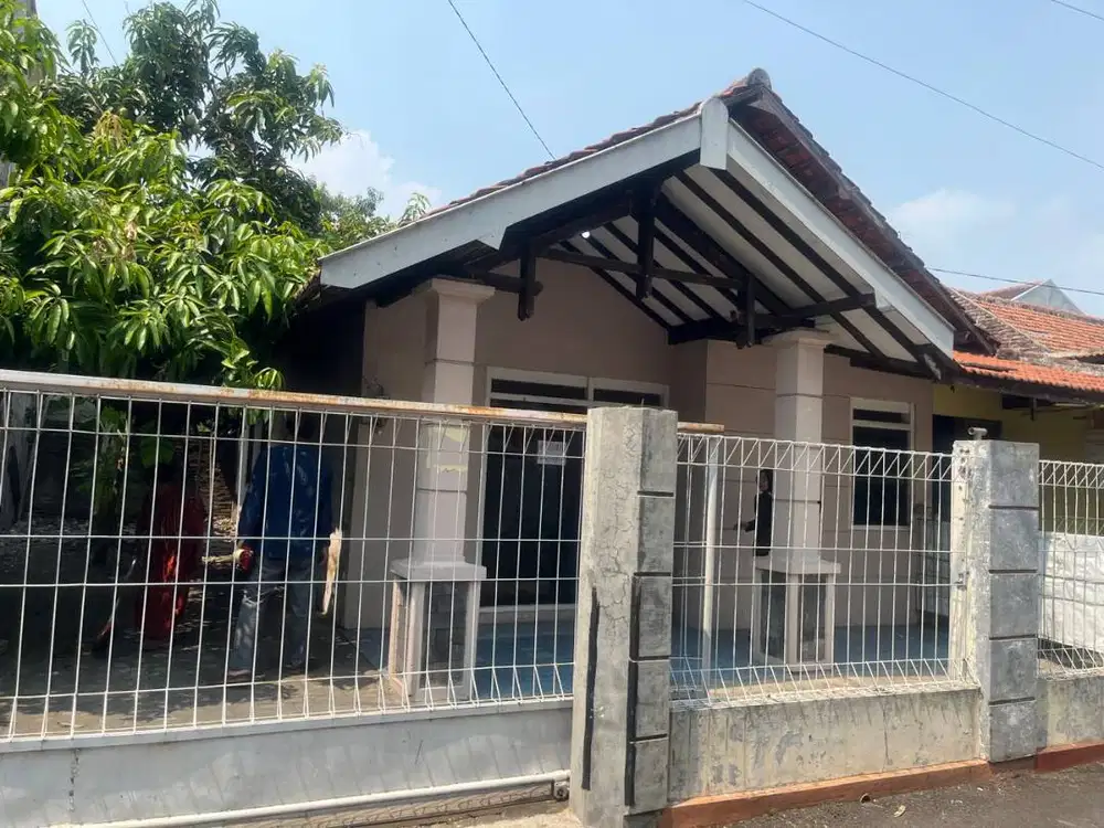Di kontrakan rumah di kota mojokerto