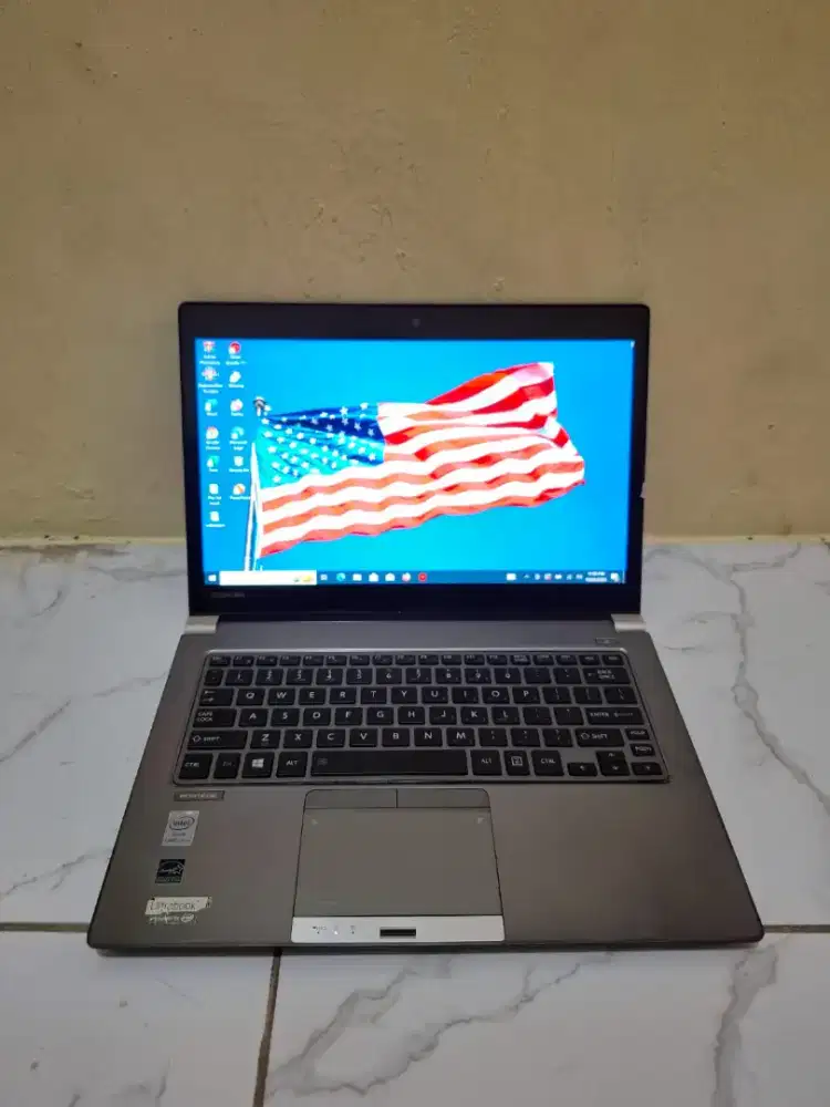 Toshiba Satellite 
Z30T Touchscreen