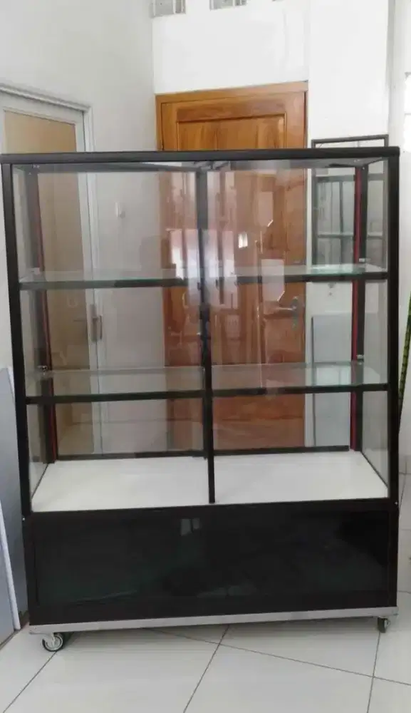 ETALASE BEKAS (etalase donat/bolen/kue)