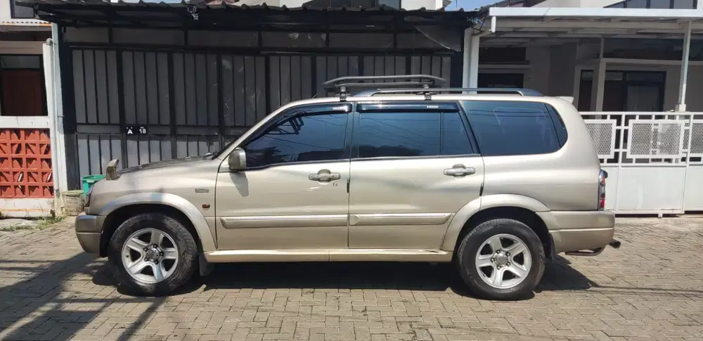 Suzuki Grand escudo 2004 Bensin