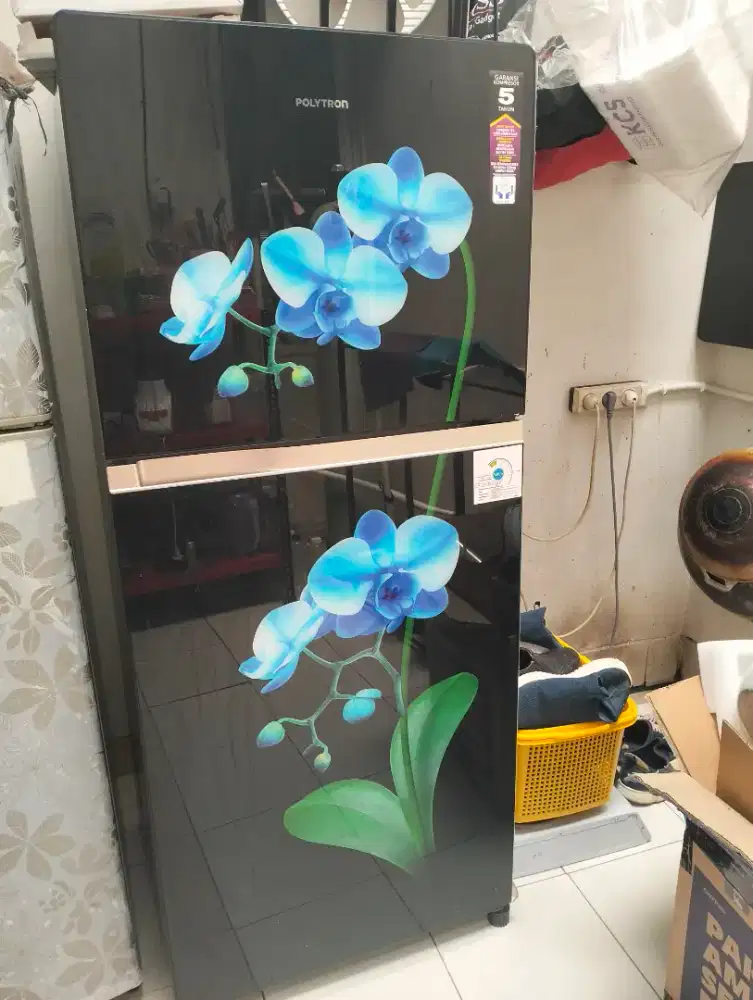 Kulkas Polytron inverter